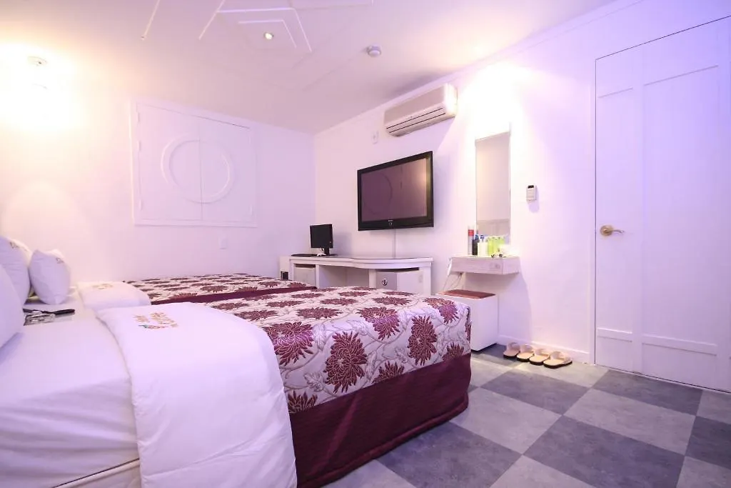 Hotel Cutee Seul 2*, סיאול